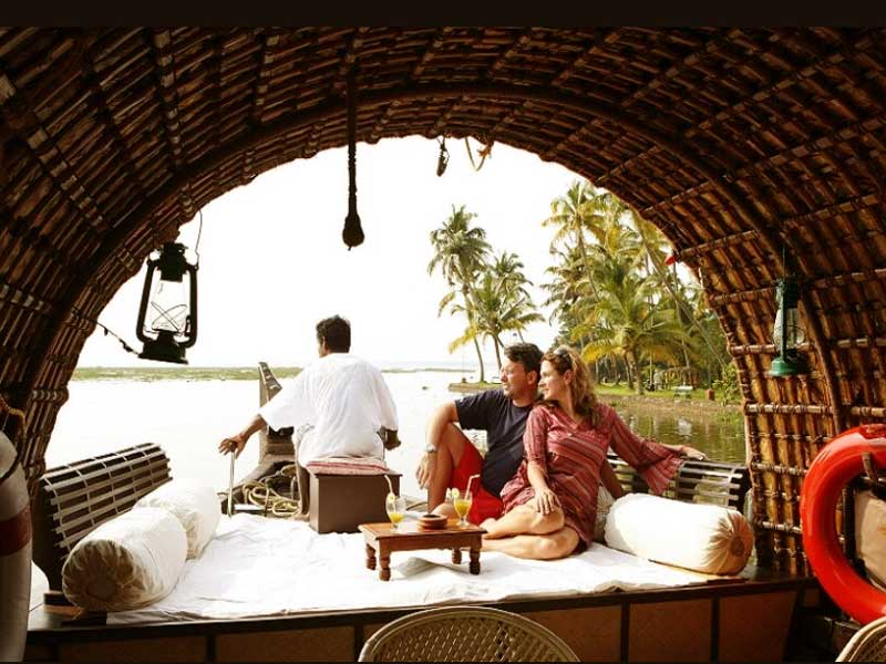 5 Days Backwaters Houseboat Tour for Couple